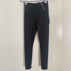 NWT Women’s soft leggings black INC